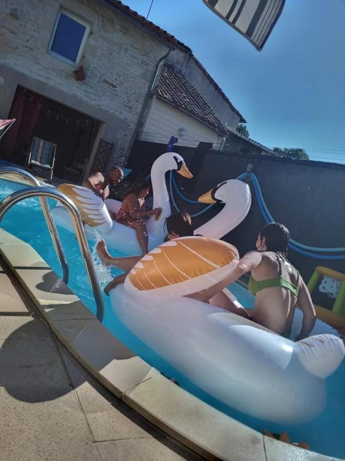Belle Chambre D'Hote Pour 2 A 4 Personnes Daire Chef-Boutonne Dış mekan fotoğraf